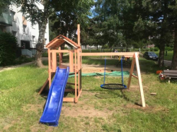 Dětské hřiště Monkey´s Home Malý pirát MAD s modrou skluzavkou .
