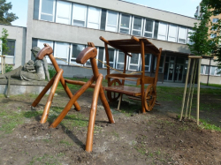 Monkey's sestava z akátu - Povoz .