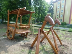 Monkey's sestava z akátu - Povoz .