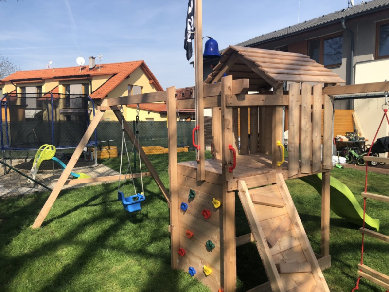 Dětské hřiště Monkey´s Home Malý pirát JIM bez skluzavky