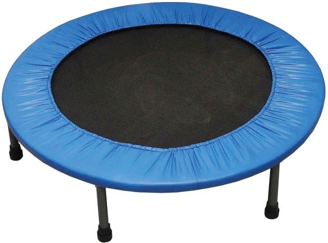 Fitness trampolína cvičení na zpevnění těla